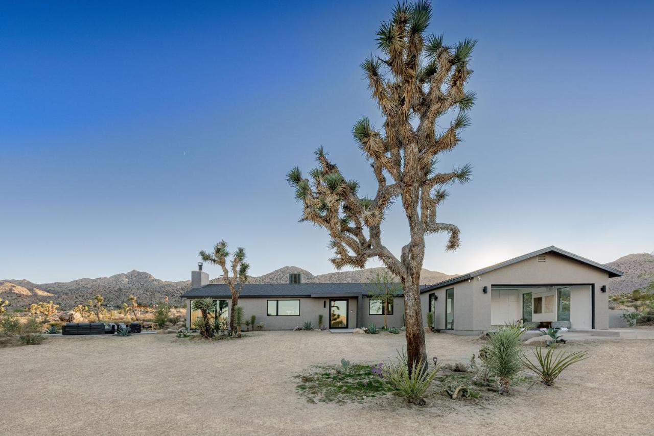 Amaru Muru - Luxury Retreat With Pool/hot Tub/yoga * Joshua Tree